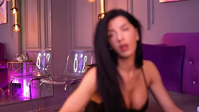 StephieRouse online show from September 21, 2025, 5:53 am