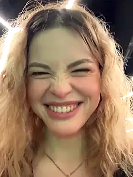 SMELLSEX online show from November 5, 2025, 6:41 pm