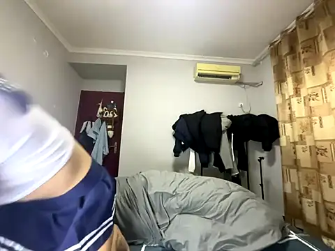 jingjing005 online show from December 23, 2025, 9:29 am