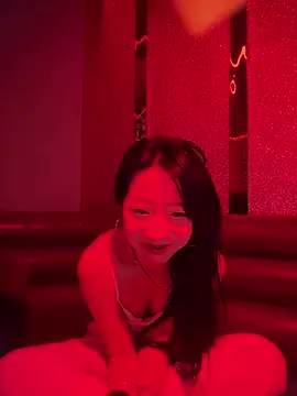 jingjing005 online show from February 8, 2026, 9:13 am