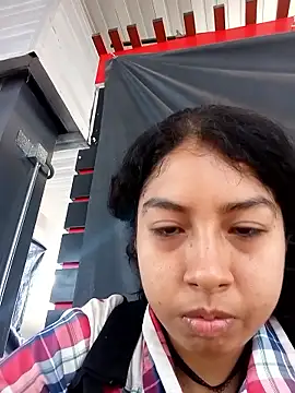 Syndel23 online show from April 18, 2026, 2:43 pm