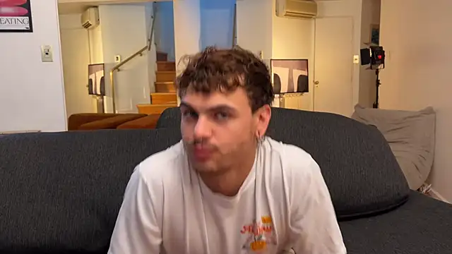 lenruy online show from December 18, 2025, 1:11 am