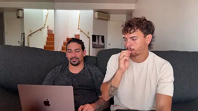 lenruy online show from February 4, 2026, 6:47 pm