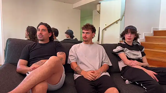 lenruy online show from March 12, 2026, 9:43 pm