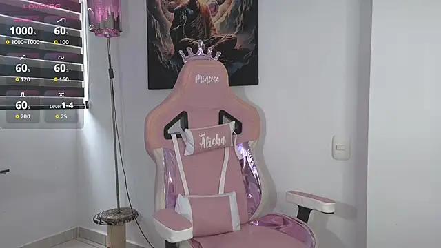 isabella pearl  online show from February 13, 2026, 8:16 pm