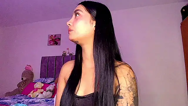 mia yireth online show from April 1, 2026, 1:39 am