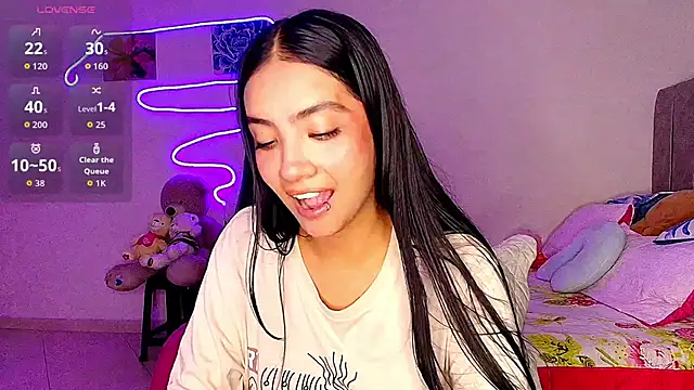 mia yireth online show from April 21, 2026, 2:51 am