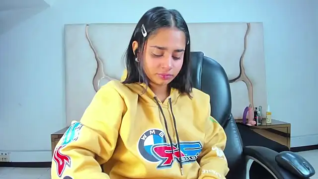 ScarletDoll online show from September 13, 2025, 3:06 am