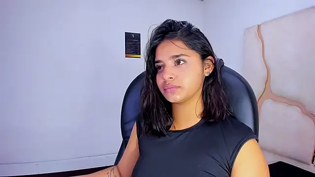 ScarletDoll online show from November 28, 2025, 3:42 am