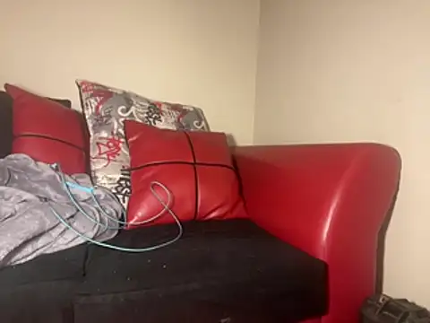 princesslivv online show from April 21, 2026, 3:46 am