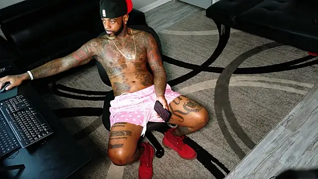 SLANGONDEMHOES online show from October 4, 2025, 5:33 pm