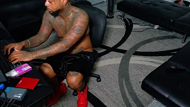 SLANGONDEMHOES online show from April 5, 2026, 7:49 am