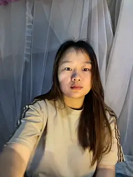 Hinne07 online show from November 13, 2025, 12:31 am