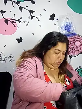 curvy diva  online show from October 20, 2025, 10:59 am