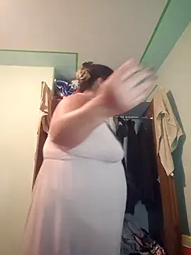 curvy diva  online show from February 2, 2026, 11:36 pm