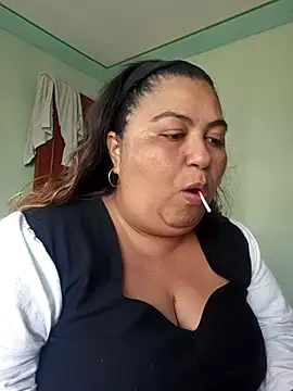 curvy diva  online show from March 13, 2026, 7:31 pm