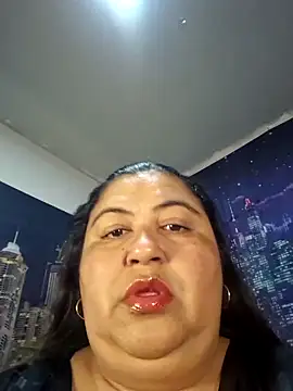 curvy diva  online show from April 17, 2026, 9:56 am