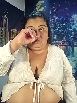 curvy diva  online show from April 20, 2026, 9:45 am