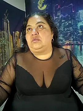 curvy diva  online show from April 24, 2026, 9:45 am