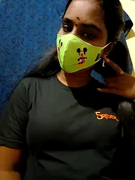 mini-queen online show from October 3, 2025, 4:26 pm