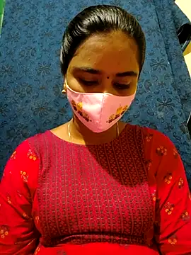 mini-queen online show from October 19, 2025, 8:15 am