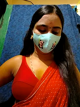 mini-queen online show from October 30, 2025, 6:08 pm