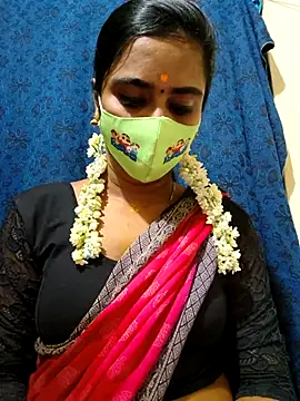 mini-queen online show from November 15, 2025, 6:48 pm