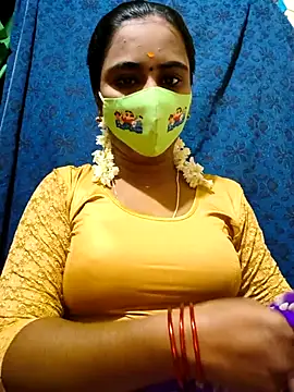 mini-queen online show from November 22, 2025, 3:00 pm