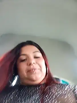 snow belle online show from October 31, 2025, 7:26 pm