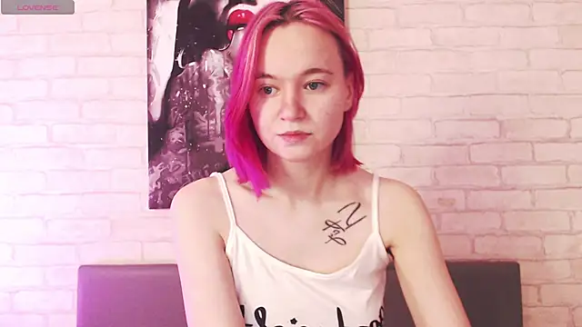 Ericha Stone online show from September 20, 2025, 1:39 am