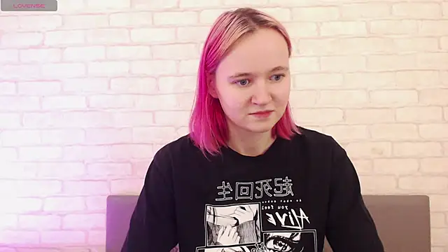 Ericha Stone online show from October 21, 2025, 8:04 am