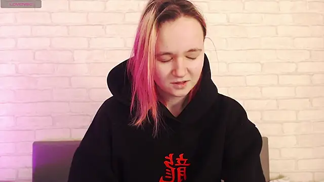 Ericha Stone online show from January 8, 2026, 1:30 am