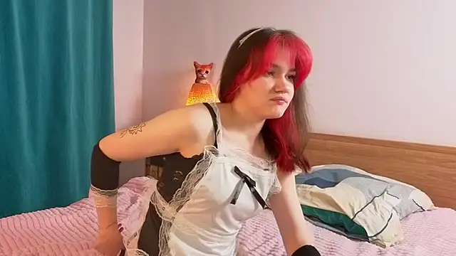 MauraSpurrier online show from October 21, 2025, 6:41 pm