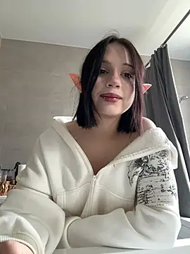 YourLittleDevil online show from May 29, 2026, 6:55 am