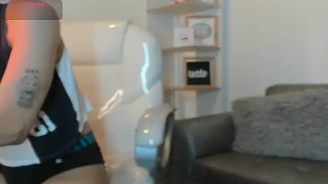 Angeel of lust online show from November 14, 2025, 4:33 am