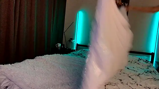 Missss Eva online show from October 4, 2025, 6:50 pm