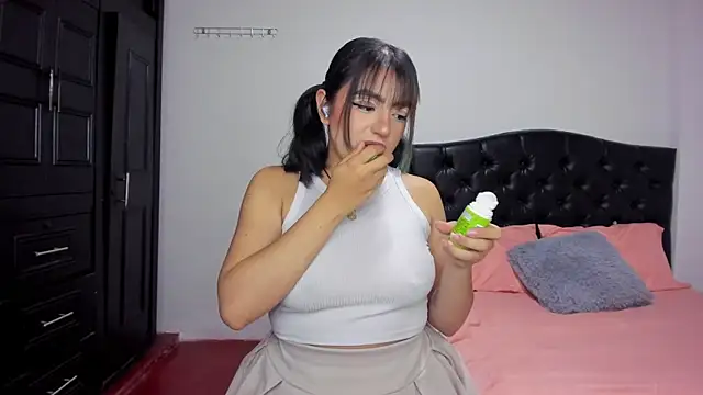 Snapshot of sammy_bunny1 chatting on October 12, 2025, 3:38 am sammy bunny1 online show from October 12, 2025, 3:38 am