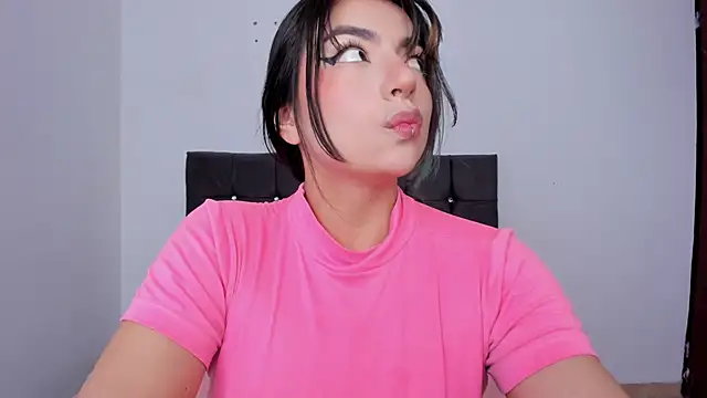 Snapshot of sammy_bunny1 chatting on November 3, 2025, 8:32 pm sammy bunny1 online show from November 3, 2025, 8:32 pm