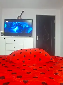 Fluturas2 online show from September 20, 2025, 10:33 pm