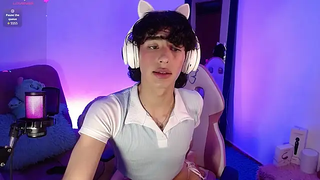 saanti foxs online show from October 8, 2025, 5:05 am