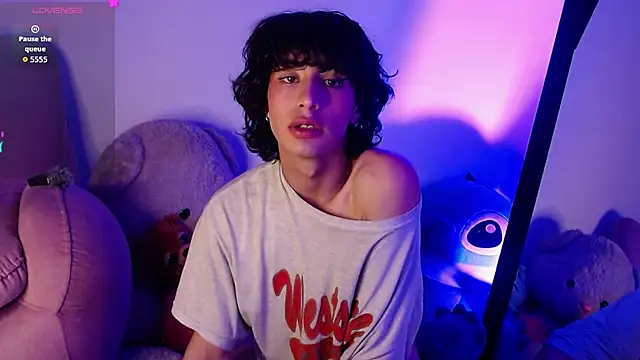 saanti foxs online show from November 6, 2025, 12:33 am