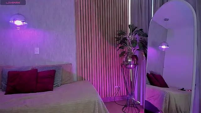 emma       online show from February 26, 2026, 8:52 pm