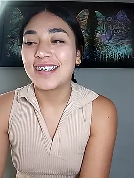 AmberGold- online show from September 30, 2025, 9:53 pm