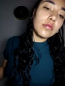 AmberGold- online show from November 19, 2025, 8:47 am