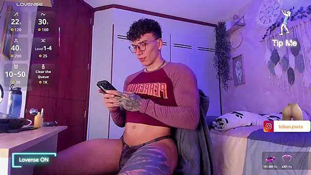 estebandi do online show from September 28, 2025, 3:01 am