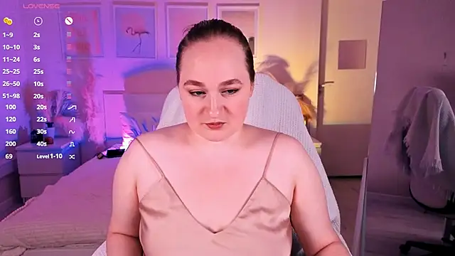 Kitty Rest  online show from November 18, 2025, 4:11 pm