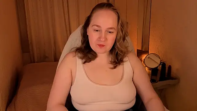 Snapshot of Kitty_Rest_ chatting on May 3, 2026, 9:04 am Kitty Rest online show from May 3, 2026, 9:04 am