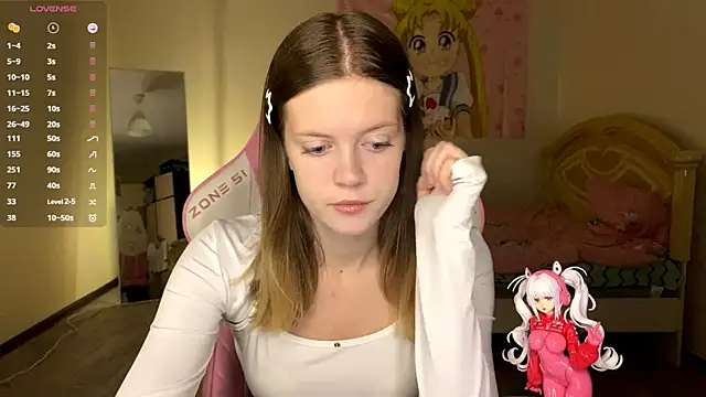 VibeQueenLucy online show from October 26, 2025, 2:12 pm