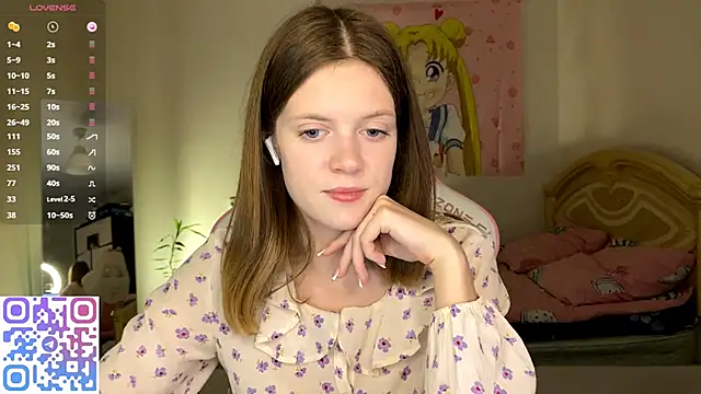 VibeQueenLucy online show from November 12, 2025, 11:54 am