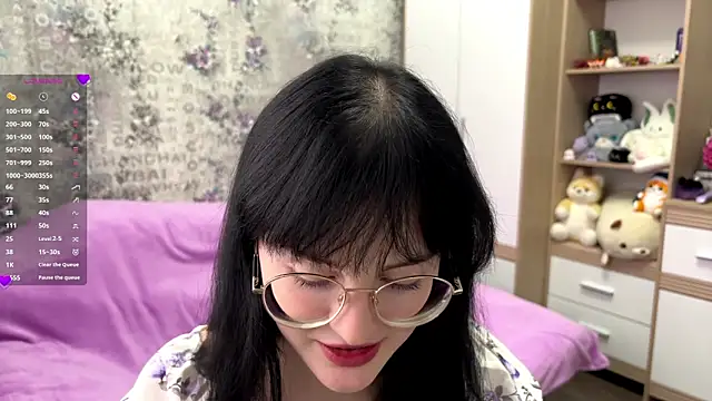 FakeLamb online show from September 28, 2025, 12:10 pm